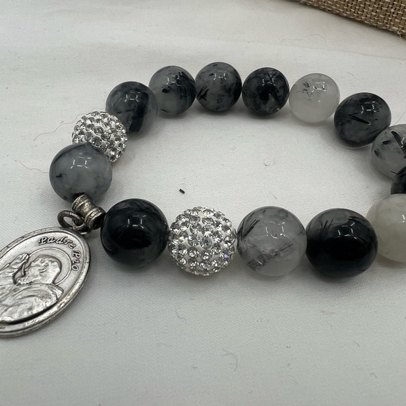 Padre Pio Charm on Jadeite gemstone stretch bracelet - Picture 5 of 9